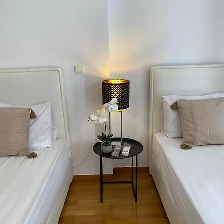 2 Bd Aprt 7'min Away From Acropolis Apartment *