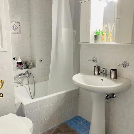 2 Bd Aprt 7'min Away From Acropolis Apartment