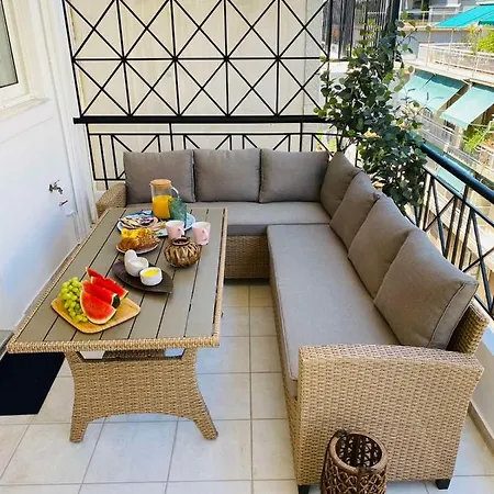 2 Bd Aprt 7'min Away From Acropolis Apartment *